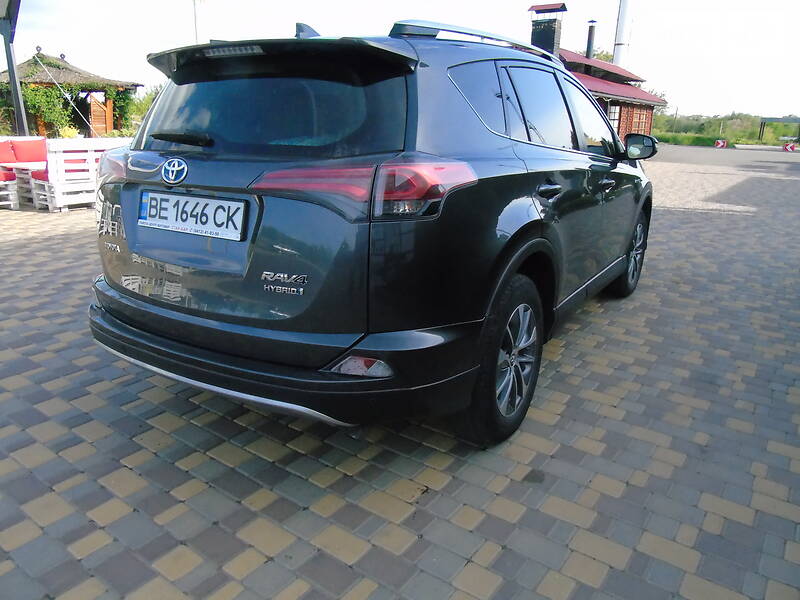 Позашляховик / Кросовер Toyota RAV4 2016 в Южноукраїнську