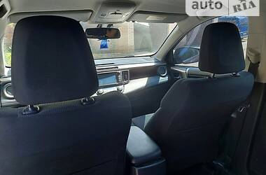 Внедорожник / Кроссовер Toyota RAV4 2015 в 