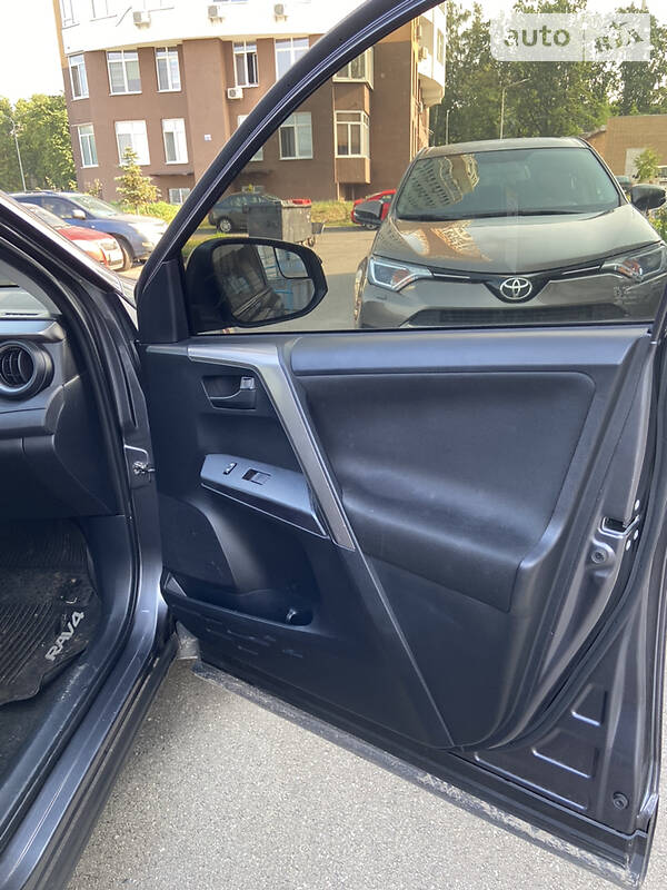 Внедорожник / Кроссовер Toyota RAV4 2018 в Киеве фото 8 Внедорожник / Кроссовер Toyota RAV4 2018 в Киеве
