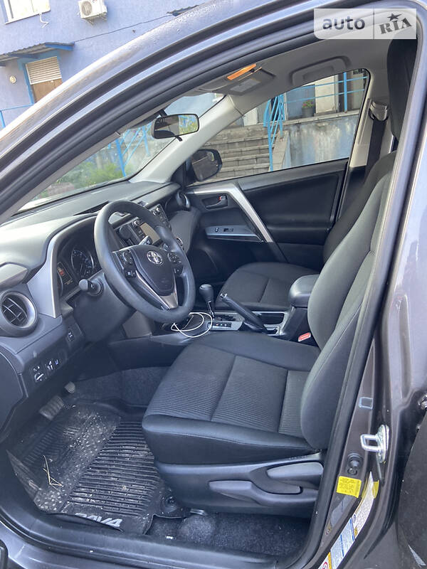 Внедорожник / Кроссовер Toyota RAV4 2018 в Киеве фото 10 Внедорожник / Кроссовер Toyota RAV4 2018 в Киеве