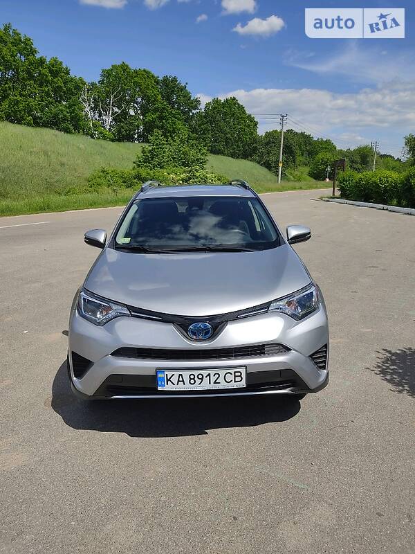 Внедорожник / Кроссовер Toyota RAV4 2018 в Киеве