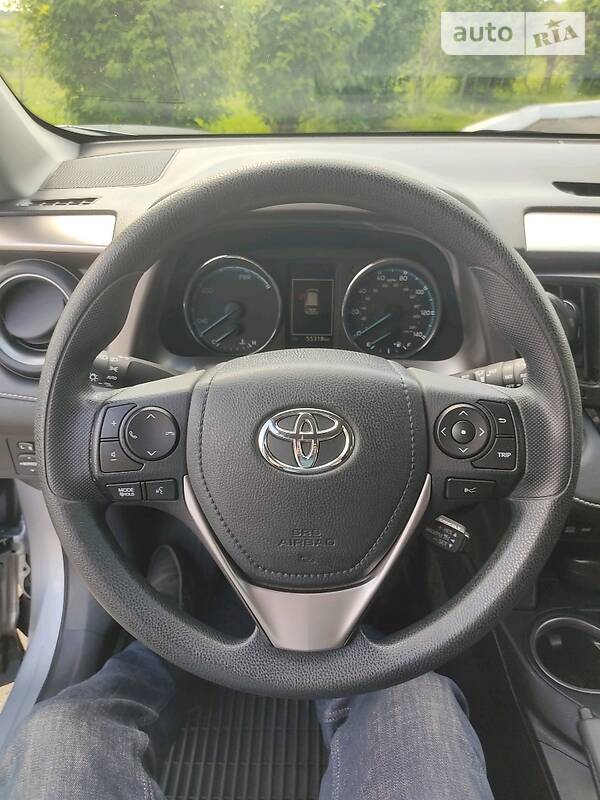 Внедорожник / Кроссовер Toyota RAV4 2018 в Киеве