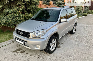 Внедорожник / Кроссовер Toyota RAV4 2005 в Днепре