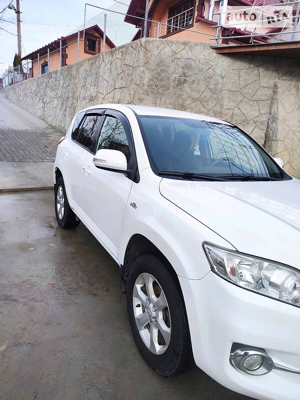 Позашляховик / Кросовер Toyota RAV4 2010 в Новоселиці фото 11 Позашляховик / Кросовер Toyota RAV4 2010 в Новоселиці