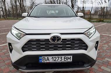 Внедорожник / Кроссовер Toyota RAV4 2020 в Кропивницком