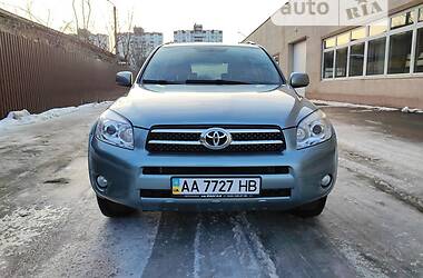 Внедорожник / Кроссовер Toyota RAV4 2008 в Киеве