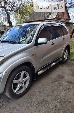 Внедорожник / Кроссовер Toyota RAV4 2003 в Полтаве