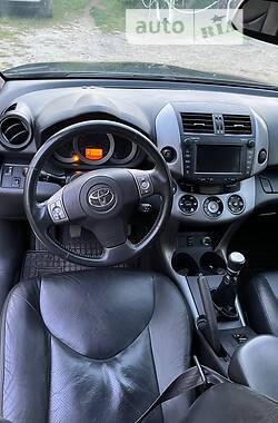 Внедорожник / Кроссовер Toyota RAV4 2007 в Львове