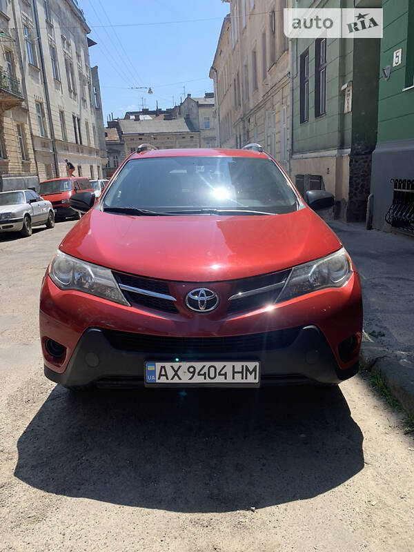 Універсал Toyota RAV4 2015 в Києві