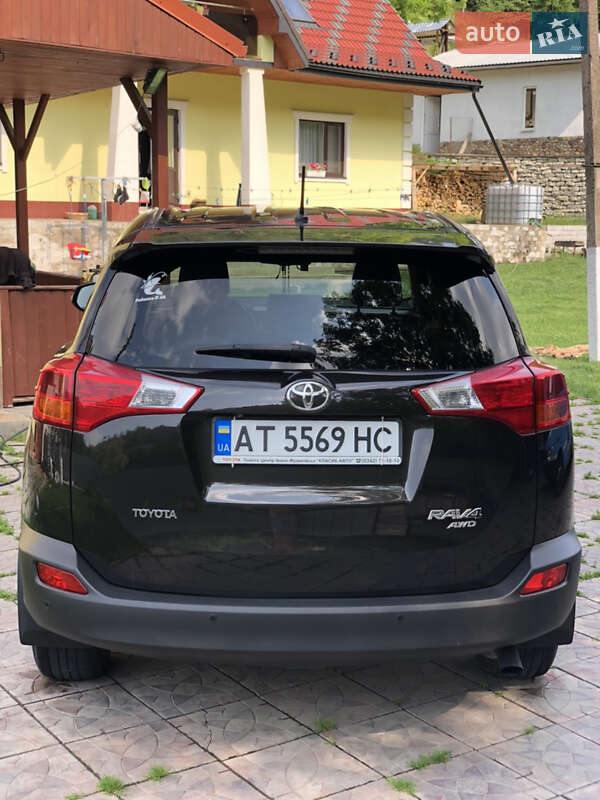 Позашляховик / Кросовер Toyota RAV4 2014 в Івано-Франківську