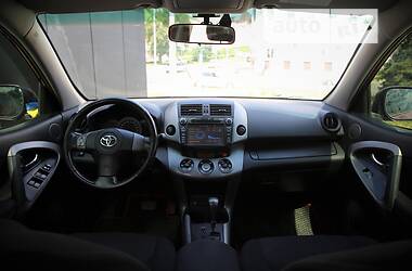 Внедорожник / Кроссовер Toyota RAV4 2008 в 