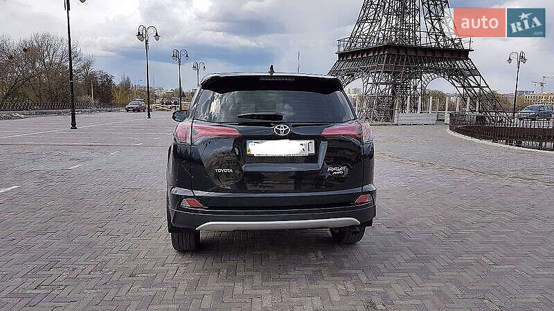 Позашляховик / Кросовер Toyota RAV4 2016 в Кропивницькому