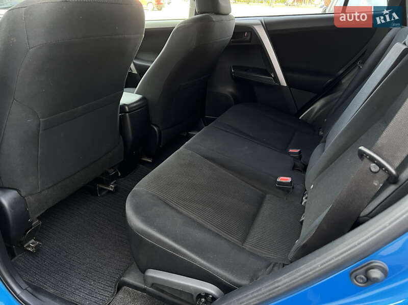 Внедорожник / Кроссовер Toyota RAV4 2016 в Киеве