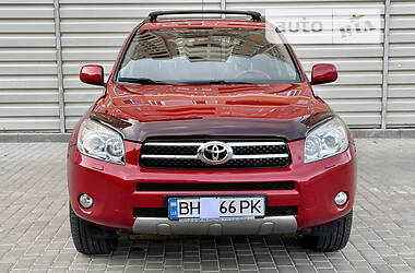 Внедорожник / Кроссовер Toyota RAV4 2008 в 