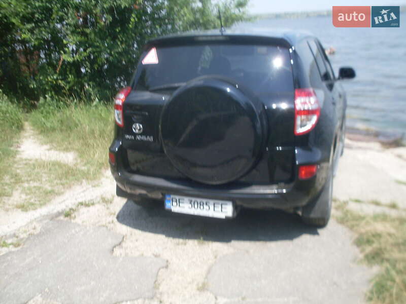 Внедорожник / Кроссовер Toyota RAV4 2010 в Николаеве