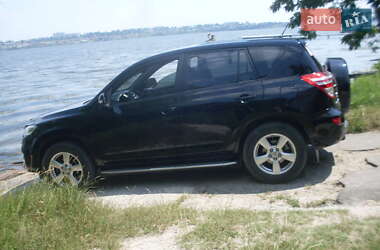 Внедорожник / Кроссовер Toyota RAV4 2010 в 