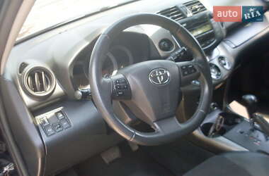 Внедорожник / Кроссовер Toyota RAV4 2010 в 