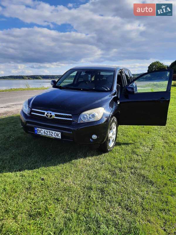 Позашляховик / Кросовер Toyota RAV4 2006 в Бродах