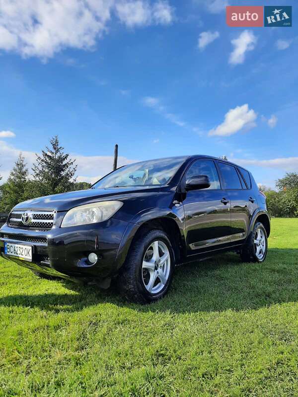 Позашляховик / Кросовер Toyota RAV4 2006 в Бродах