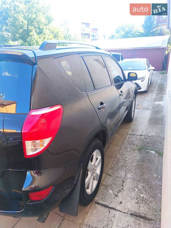 Позашляховик / Кросовер Toyota RAV4 2008 в Береговому