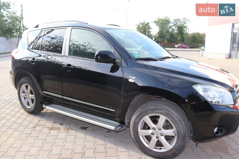 Внедорожник / Кроссовер Toyota RAV4 2008 в Нововолынске