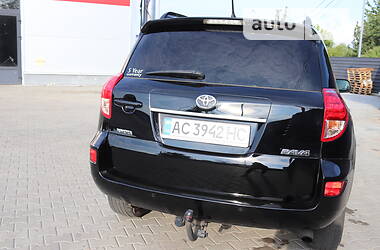 Внедорожник / Кроссовер Toyota RAV4 2008 в Нововолынске