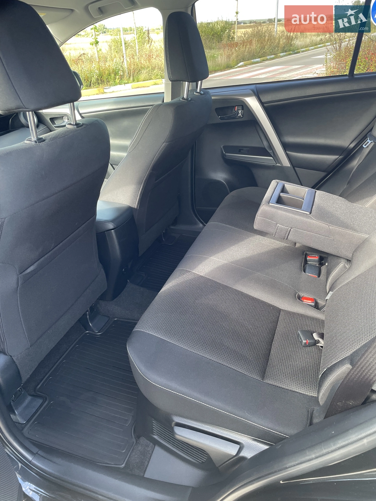 2016 Toyota RAV 4 - мініатюра 12