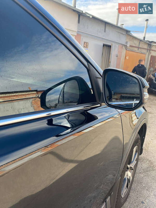 Внедорожник / Кроссовер Toyota RAV4 2018 в Киеве