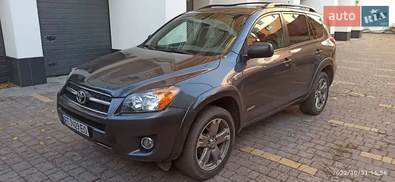 Toyota RAV4 2012