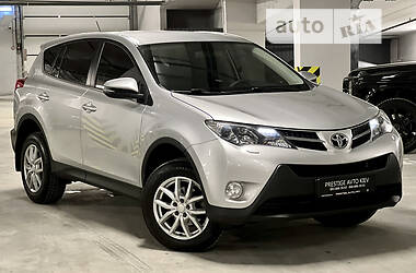 Позашляховик / Кросовер Toyota RAV4 2013 в Києві