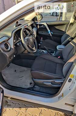 Позашляховик / Кросовер Toyota RAV4 2015 в Мукачевому