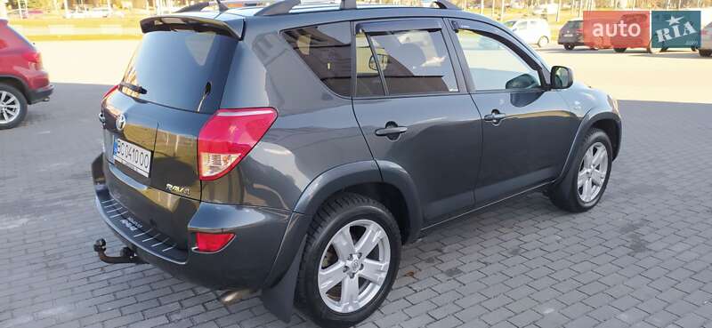 Позашляховик / Кросовер Toyota RAV4 2006 в Львові