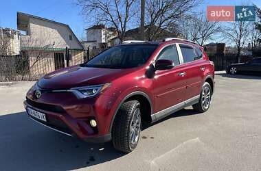 Позашляховик / Кросовер Toyota RAV4 2017 в Києві