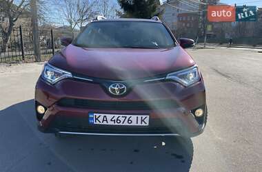 Внедорожник / Кроссовер Toyota RAV4 2017 в Киеве