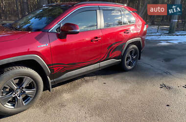 Внедорожник / Кроссовер Toyota RAV4 2019 в Киеве