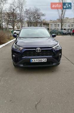 Внедорожник / Кроссовер Toyota RAV4 2021 в Киеве