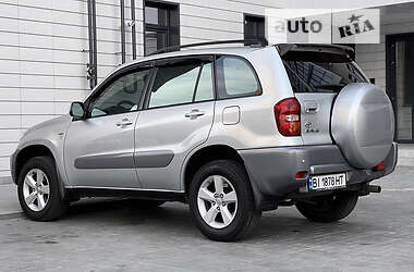 Внедорожник / Кроссовер Toyota RAV4 2003 в Кременчуге