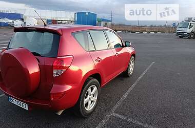 Позашляховик / Кросовер Toyota RAV4 2006 в Рівному