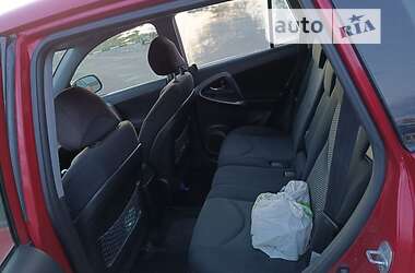 Внедорожник / Кроссовер Toyota RAV4 2006 в Ровно