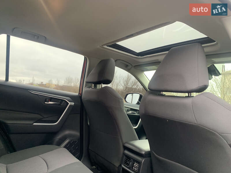 Внедорожник / Кроссовер Toyota RAV4 2019 в Новой Водолаге фото 17 Внедорожник / Кроссовер Toyota RAV4 2019 в Новой Водолаге