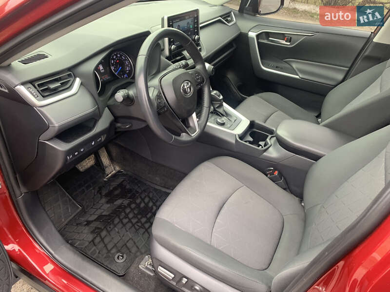 Внедорожник / Кроссовер Toyota RAV4 2019 в Новой Водолаге фото 21 Внедорожник / Кроссовер Toyota RAV4 2019 в Новой Водолаге