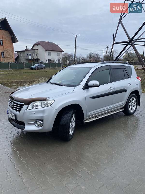 Toyota RAV4 2010