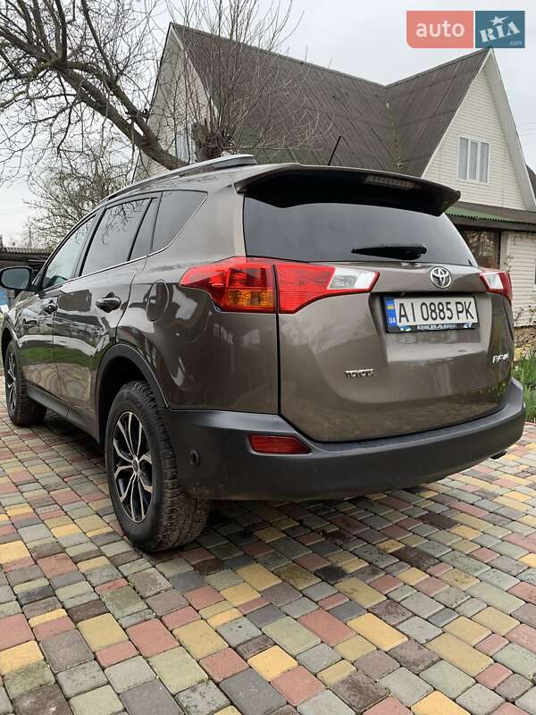 Позашляховик / Кросовер Toyota RAV4 2014 в Броварах