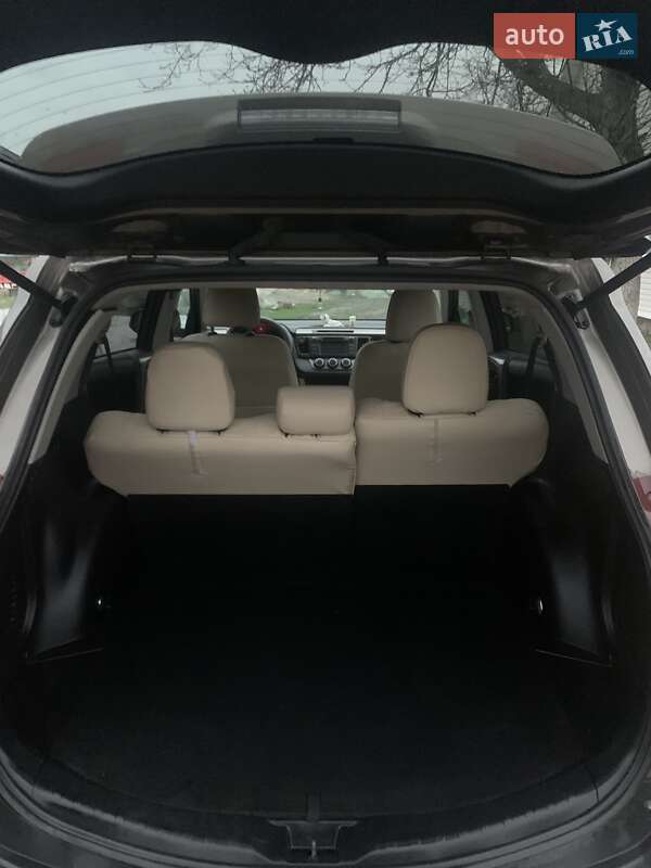 Позашляховик / Кросовер Toyota RAV4 2014 в Броварах