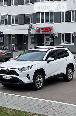 Внедорожник / Кроссовер Toyota RAV4 2019 в Харькове