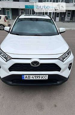 Внедорожник / Кроссовер Toyota RAV4 2019 в Харькове