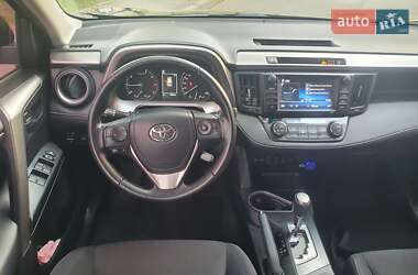 Внедорожник / Кроссовер Toyota RAV4 2016 в Харькове