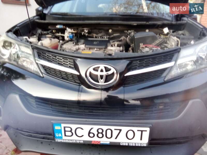 Позашляховик / Кросовер Toyota RAV4 2013 в Львові