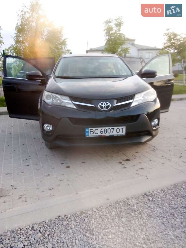 Позашляховик / Кросовер Toyota RAV4 2013 в Львові