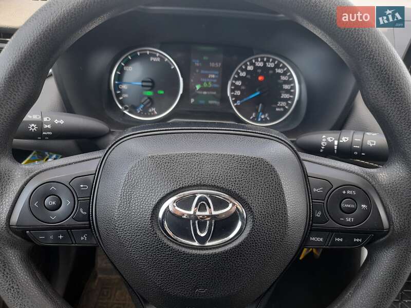Внедорожник / Кроссовер Toyota RAV4 2020 в Первомайске